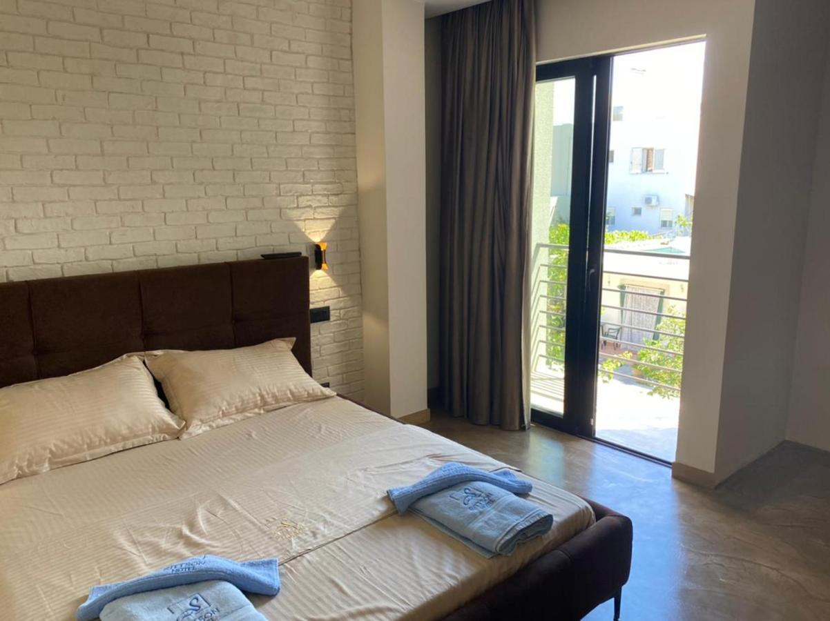 Ritson Hotel Vlorë 외부 사진