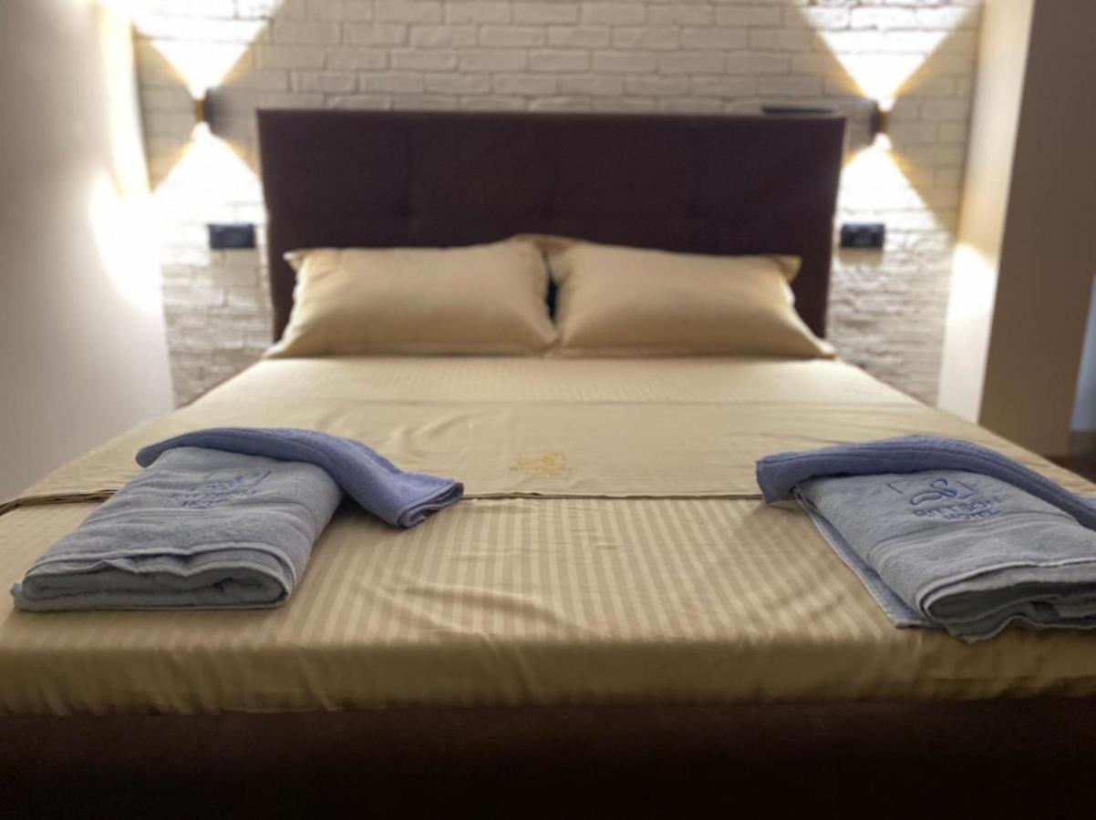 Ritson Hotel Vlorë 외부 사진