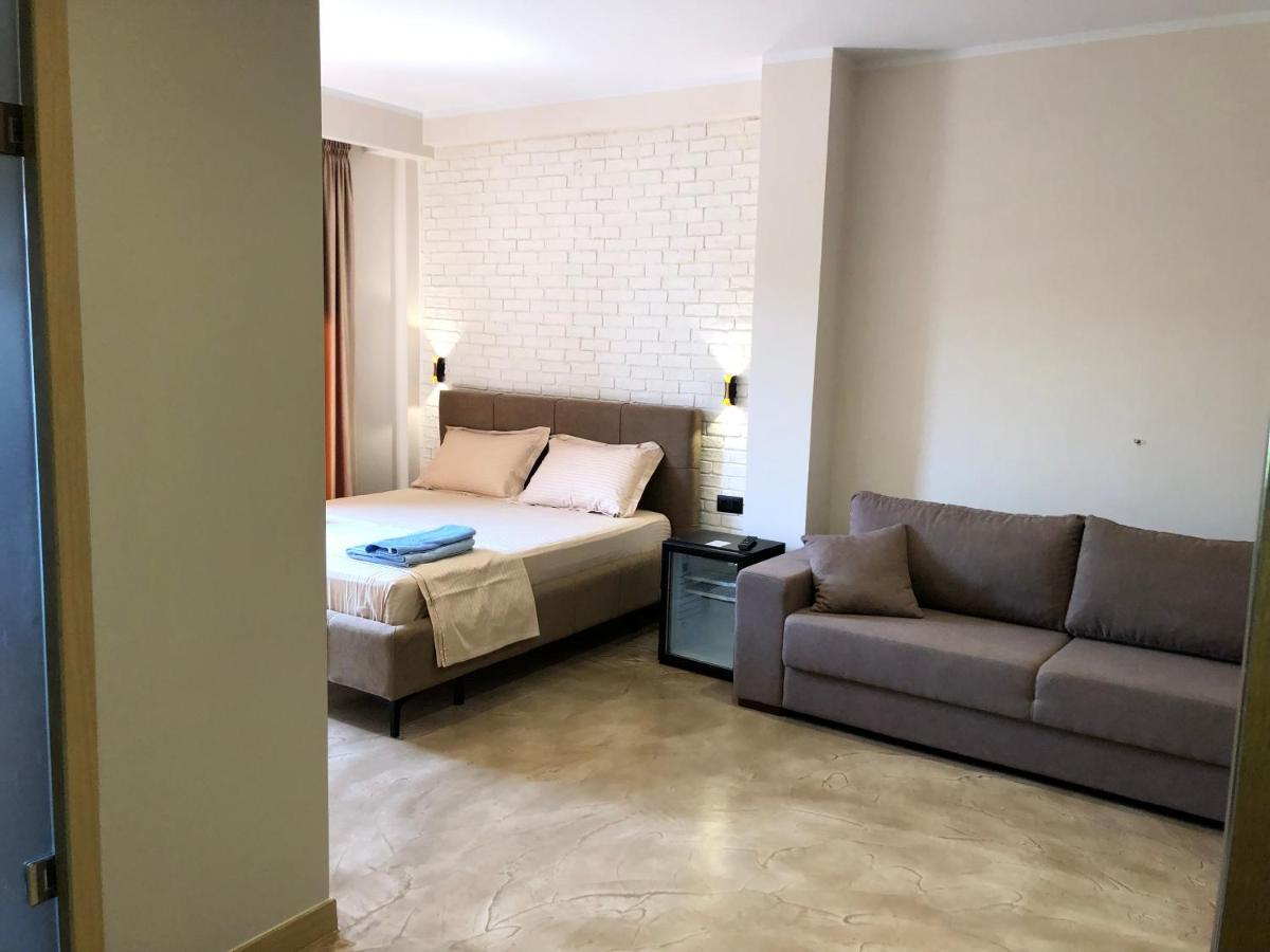 Ritson Hotel Vlorë 외부 사진