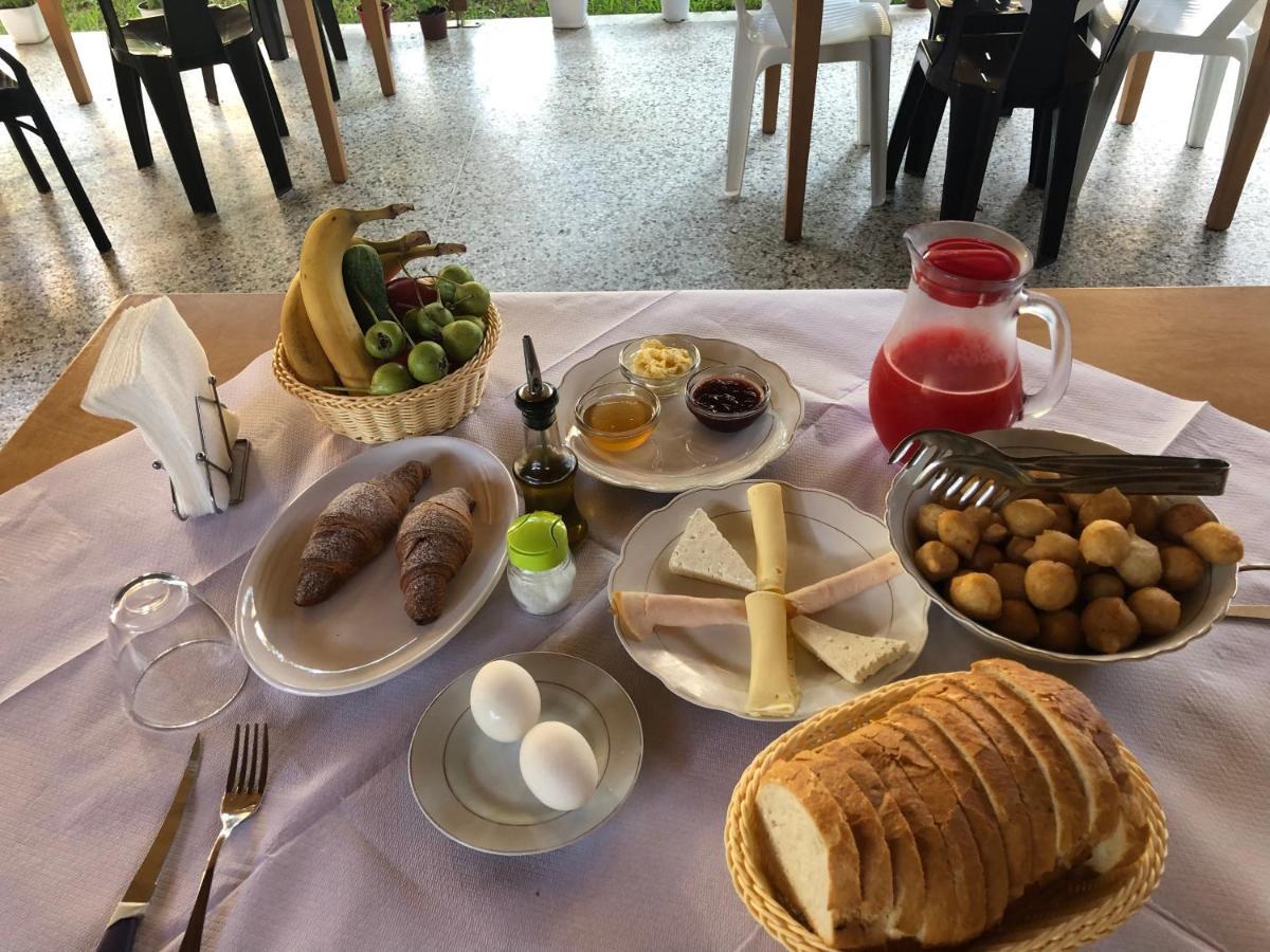Ritson Hotel Vlorë 외부 사진